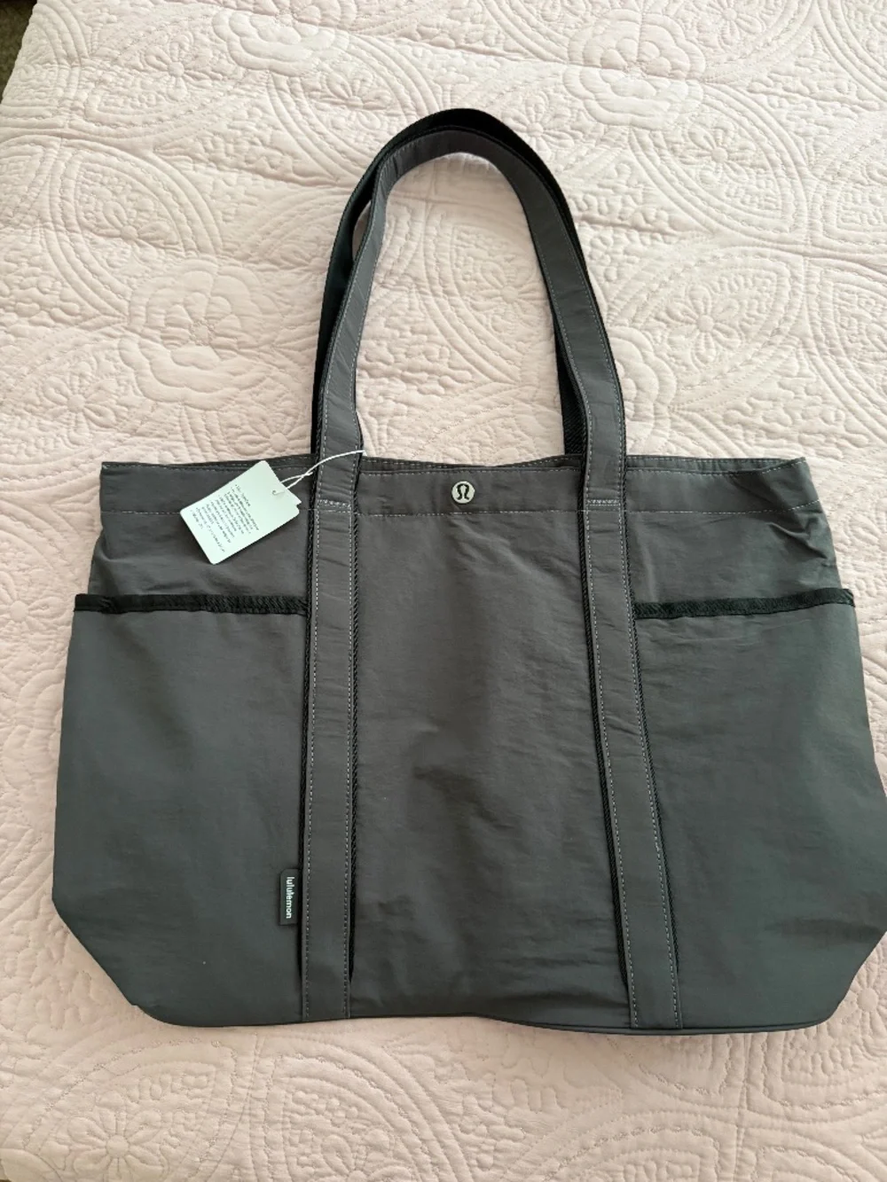 Lululemon New Daily Multi-Pocket Tote Bag 20 L